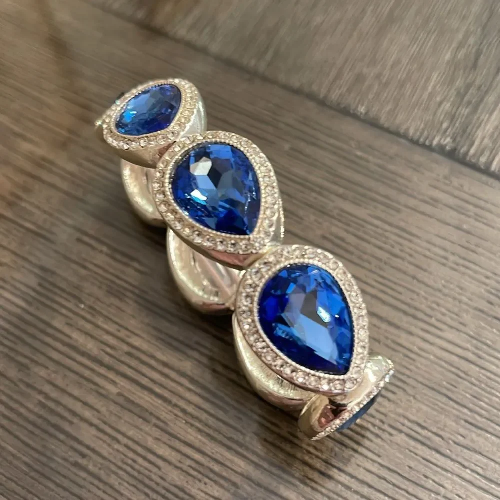 Vintage brand monet